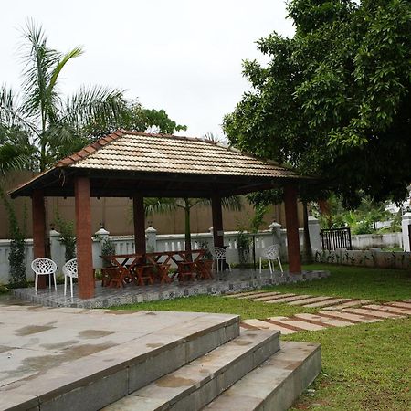 Tamarind Heritage Holiday Home Angamali Exterior photo