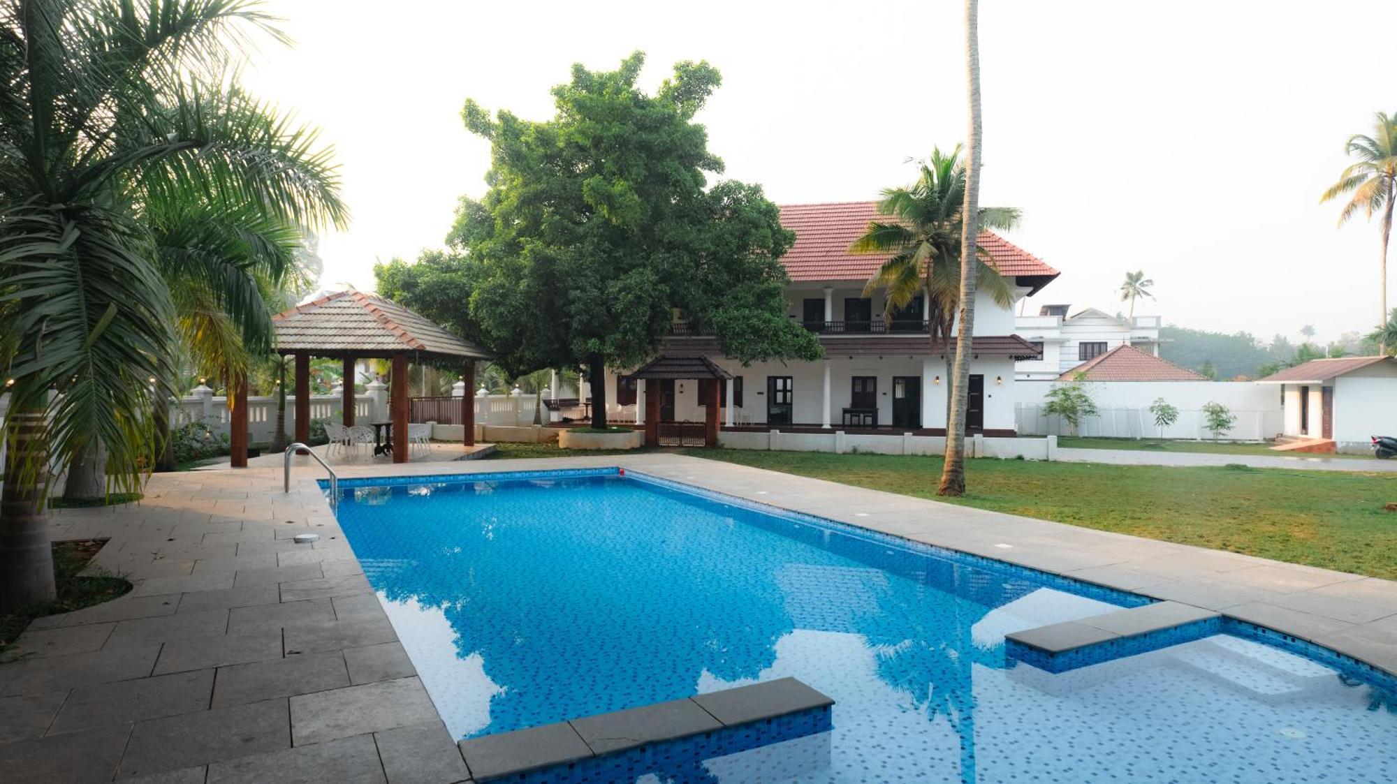 Tamarind Heritage Holiday Home Angamali Exterior photo